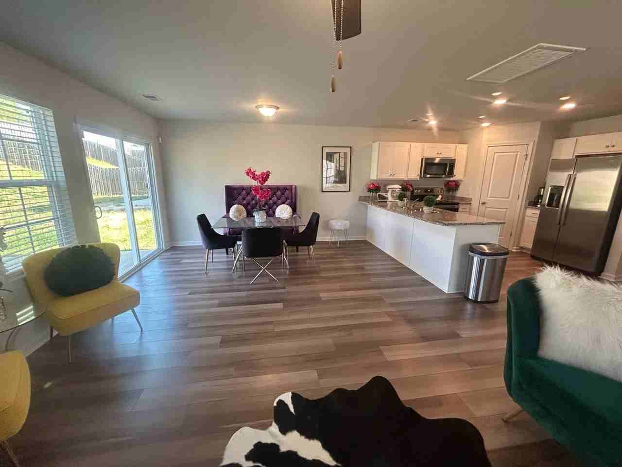 2769 Prince Charles Ct - Photo 6 of 37