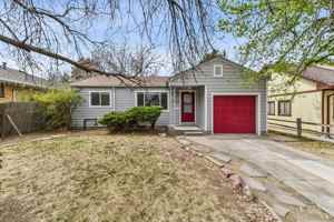 featured image of 1325 Lansing St