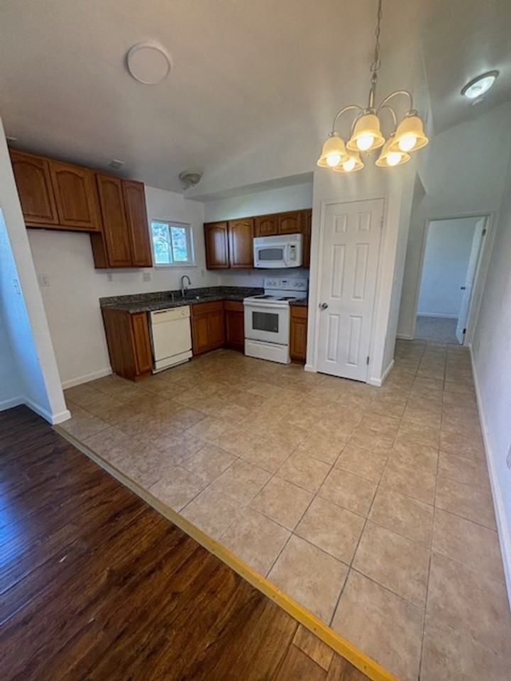 8290 Macarthur Blvd - Photo 2 of 4