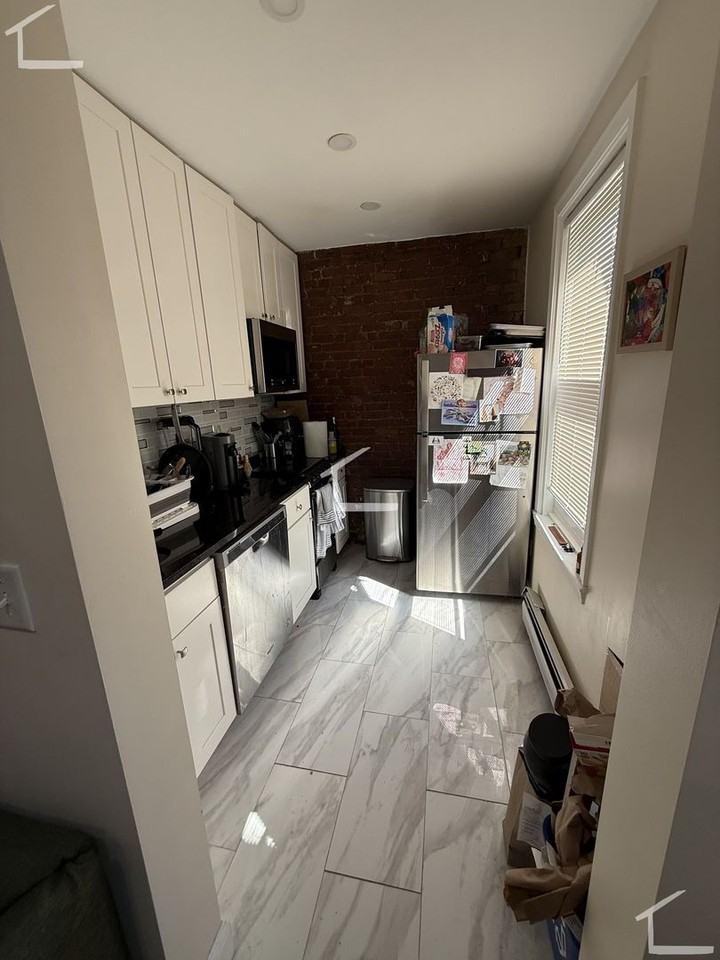 41 Cameron St - Photo 3 of 11