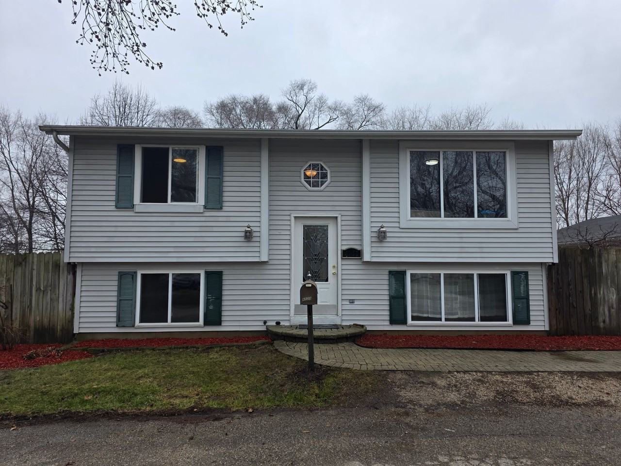 4529 74th Pl - Photo 2 of 35