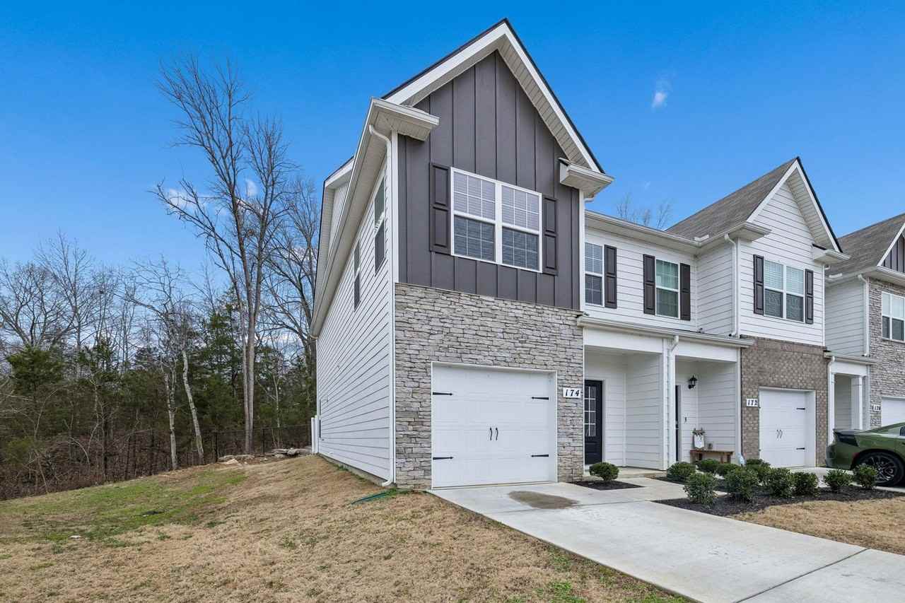 174 Mackenzie Way - Photo 2 of 34