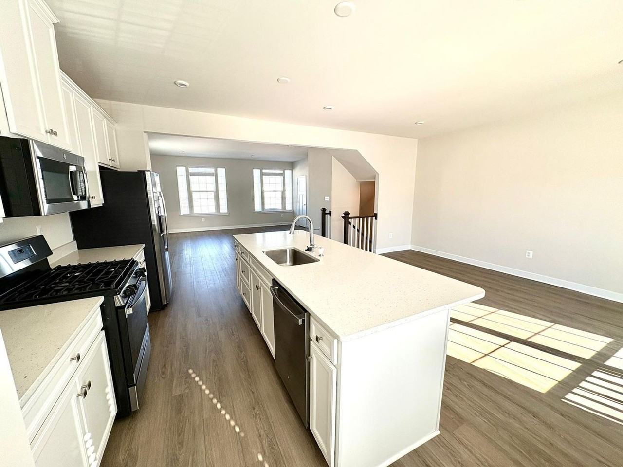 856 New Castle Landing Dr - Photo 4 of 25