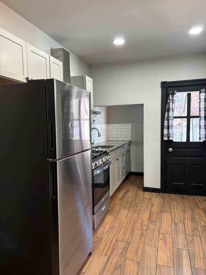 948 W Maple St - Photo 5 of 21