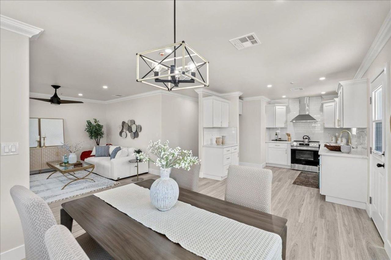 1576 2nd Ave - Photo 5 of 28