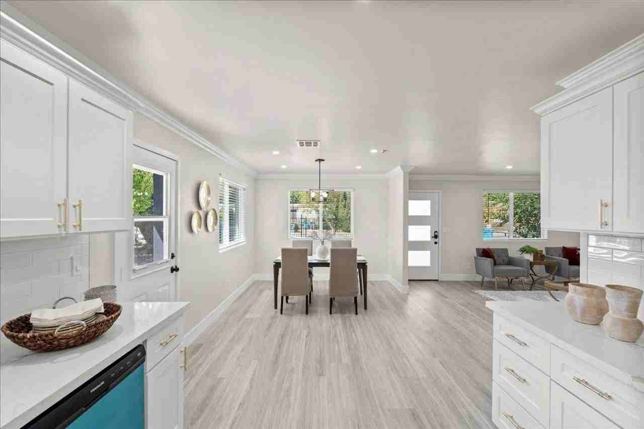 1576 2nd Ave - Photo 6 of 28