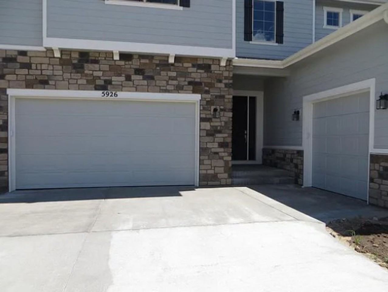 5926 Medlar Pl - Photo 2 of 28