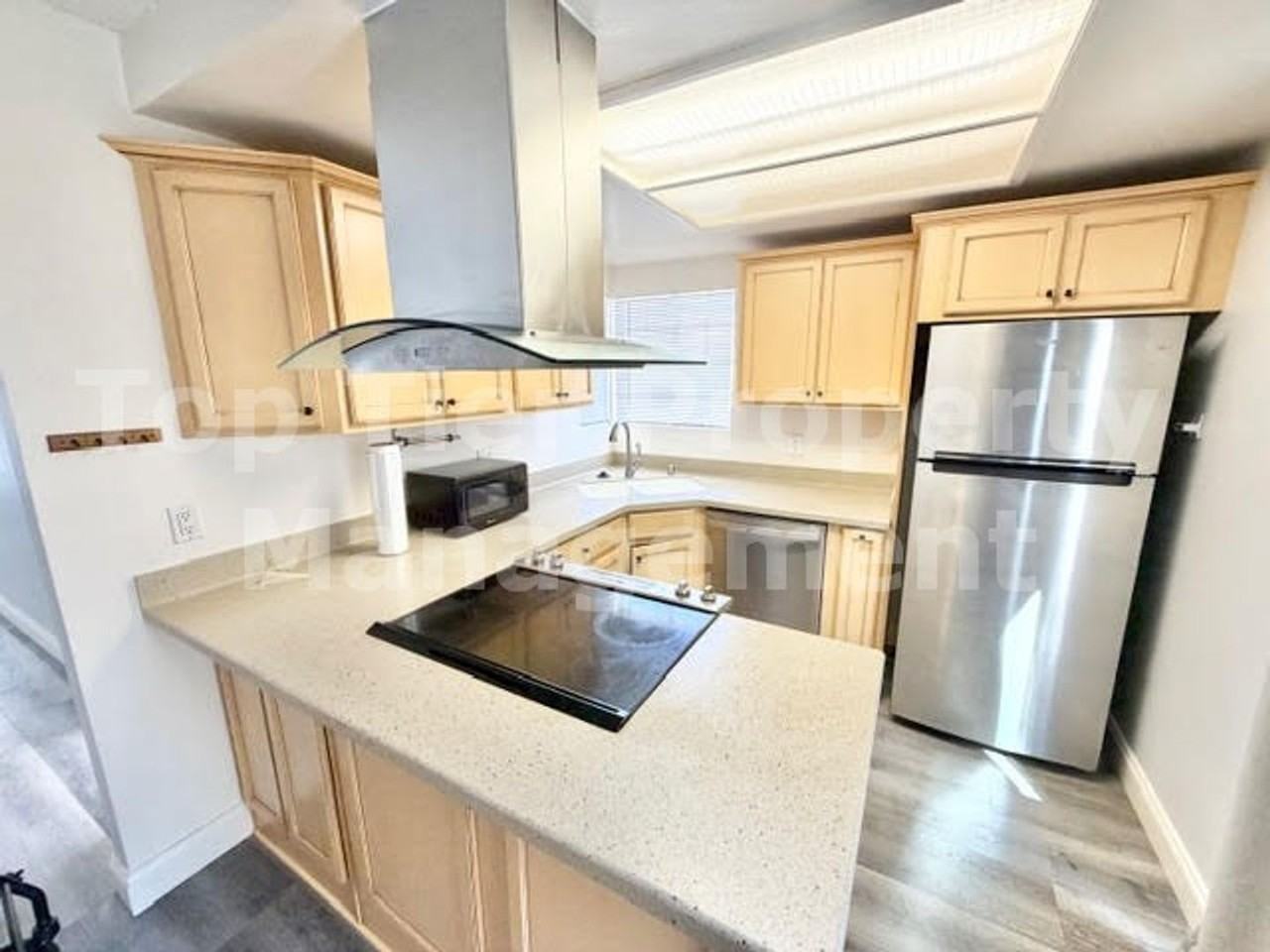 328 Riverview Way - Photo 2 of 10