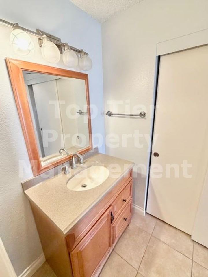 328 Riverview Way - Photo 6 of 10