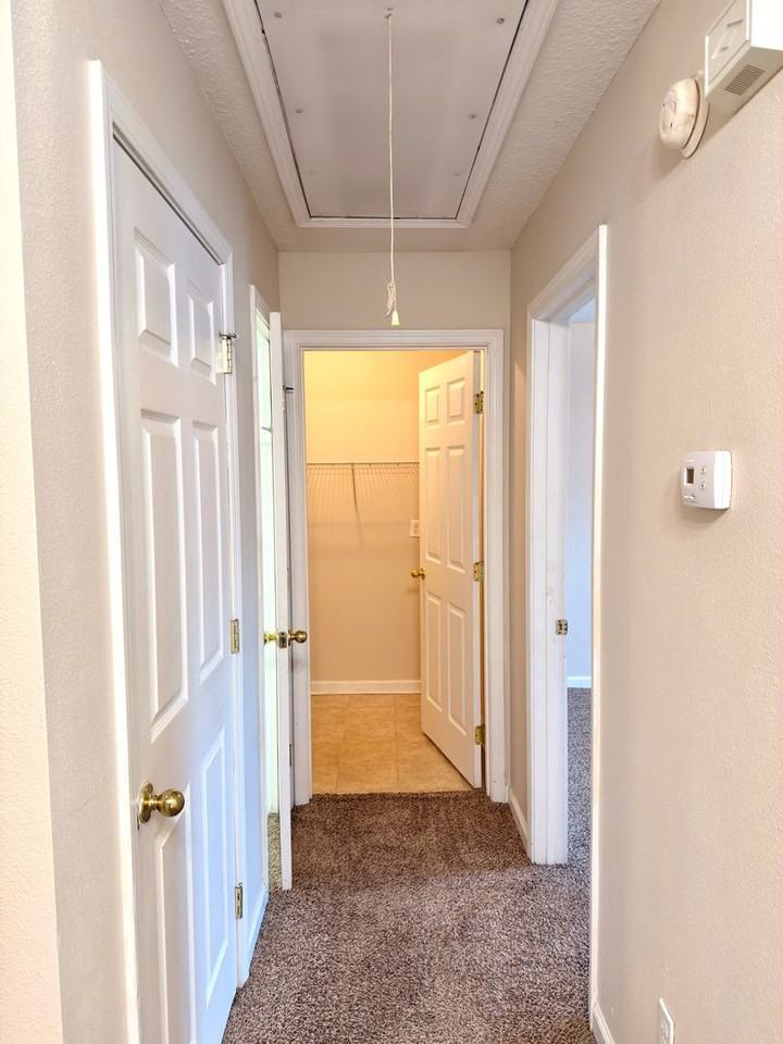 412 Lawnwood Ct - Photo 6 of 14