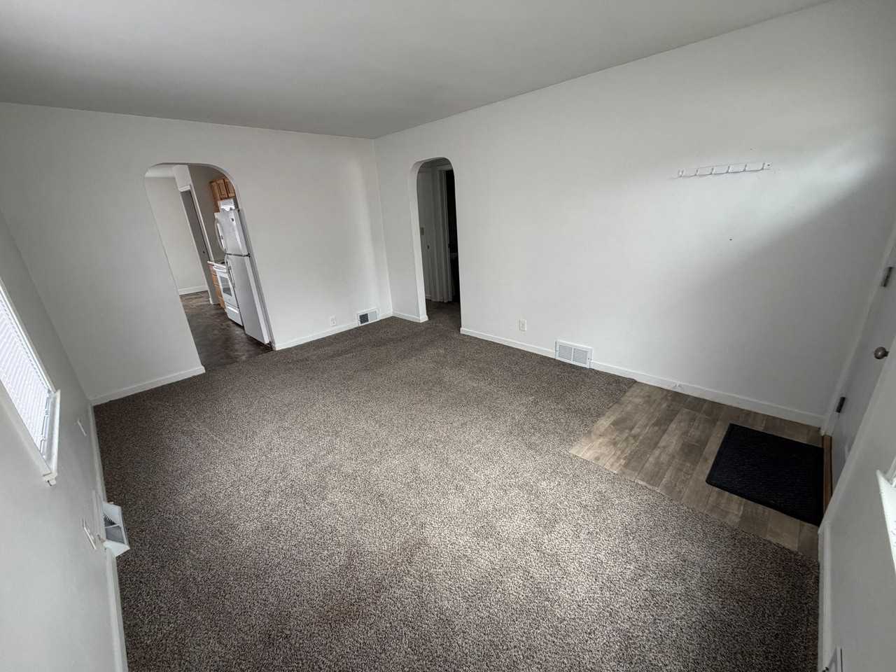 2000 S Duluth Ave - Photo 2 of 10