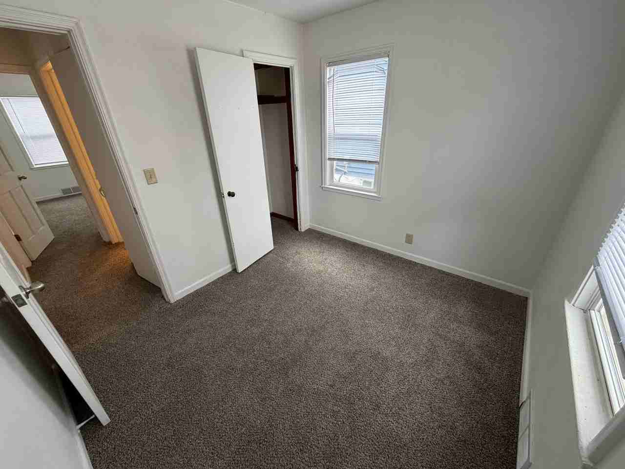 2000 S Duluth Ave - Photo 5 of 10