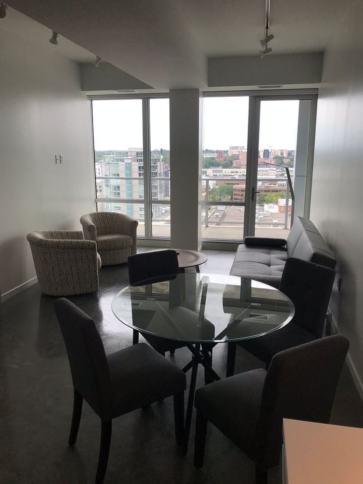 404 E College St #1406 - Photo 5 of 16