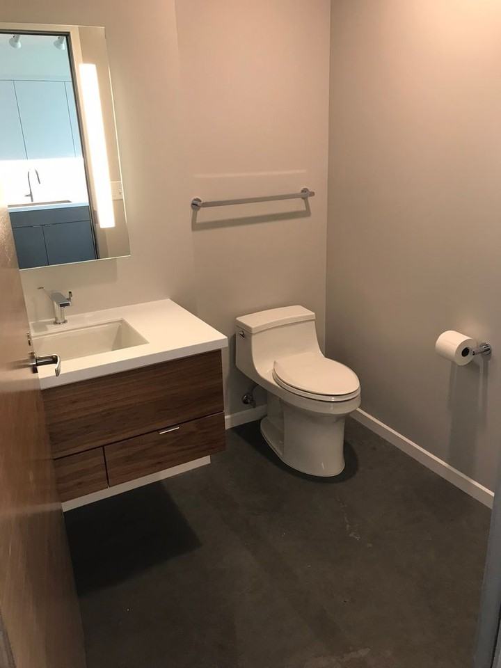 404 E College St #1406 - Photo 7 of 16