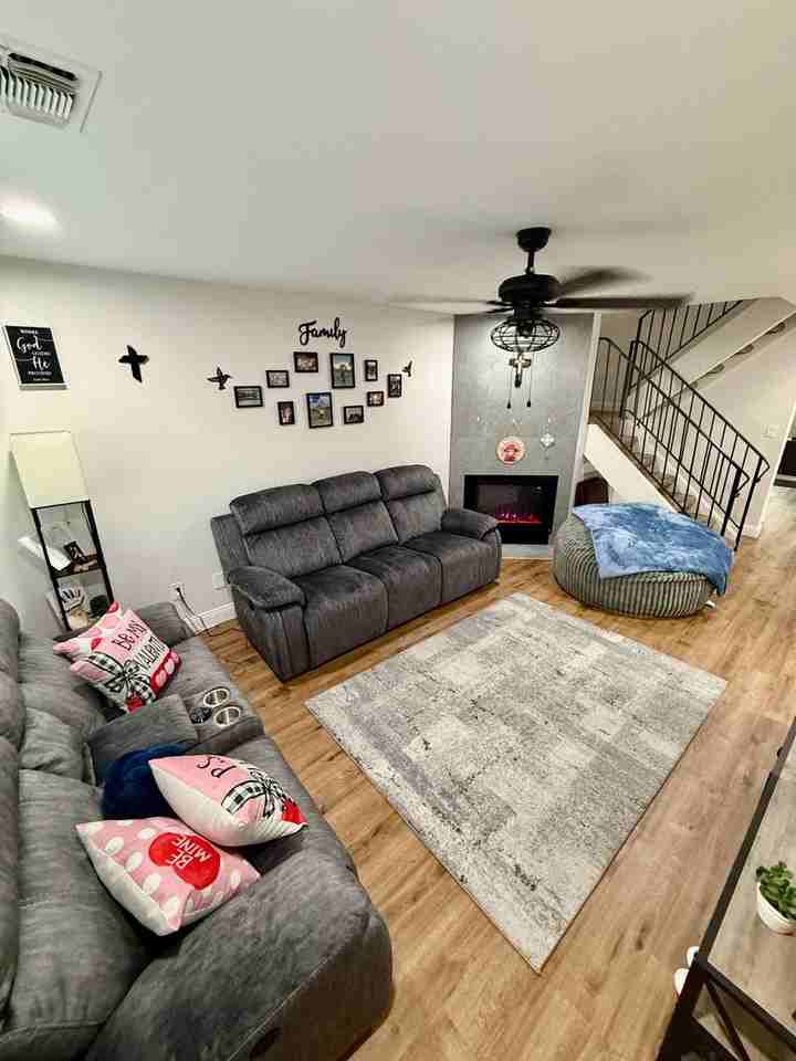 930 Olive Dr - Photo 4 of 18