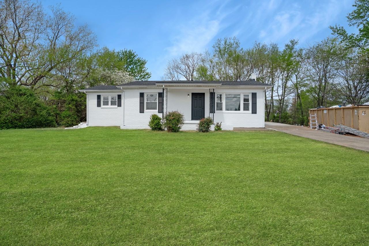 1857 Memorial Dr - Photo 2 of 28