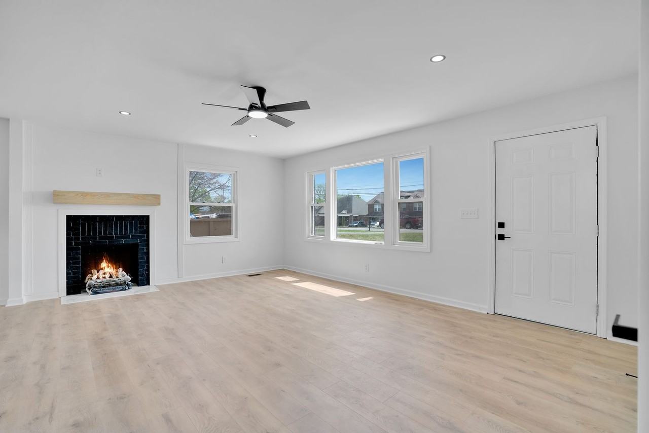 1857 Memorial Dr - Photo 4 of 28