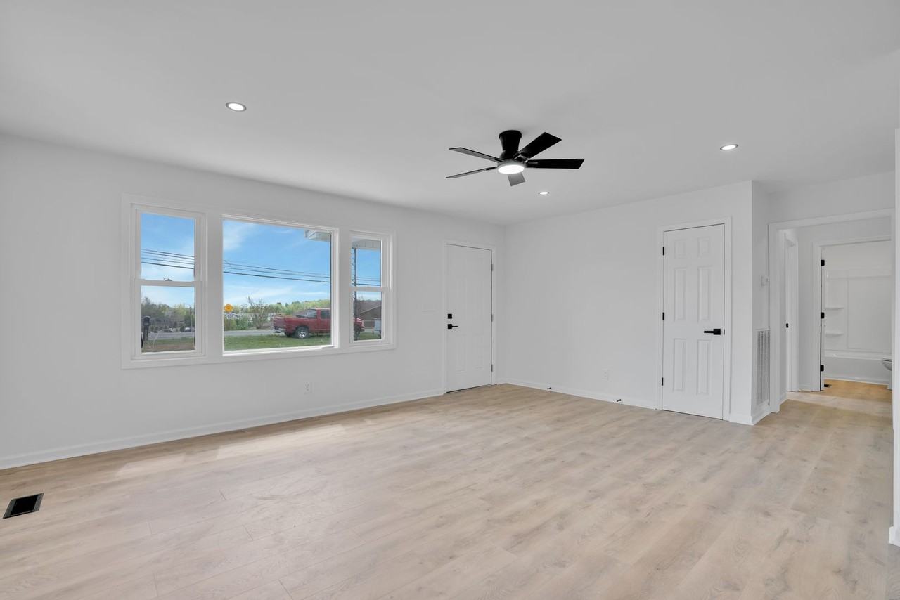 1857 Memorial Dr - Photo 7 of 28