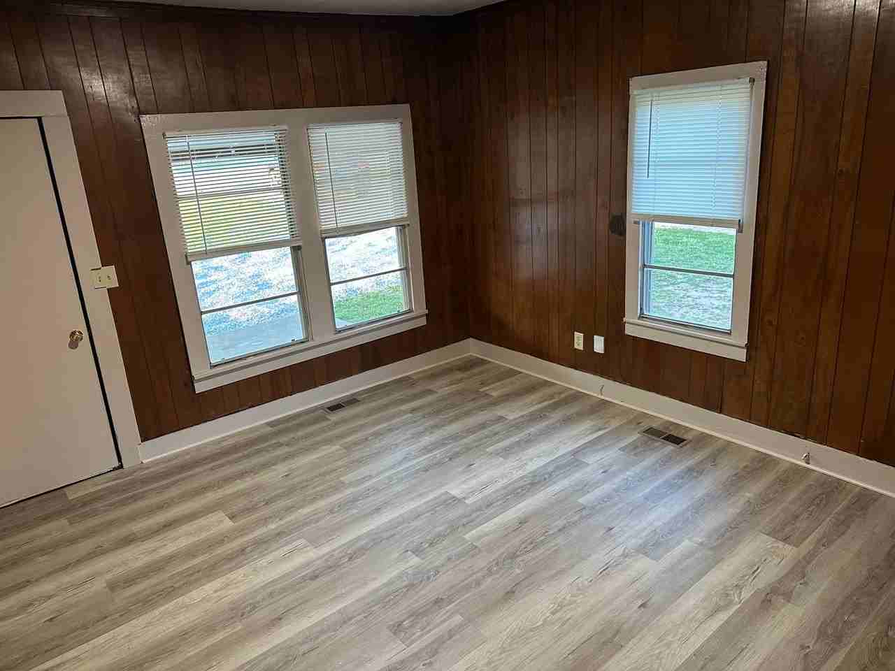 3345 W Don Tyson Pkwy - Photo 2 of 21