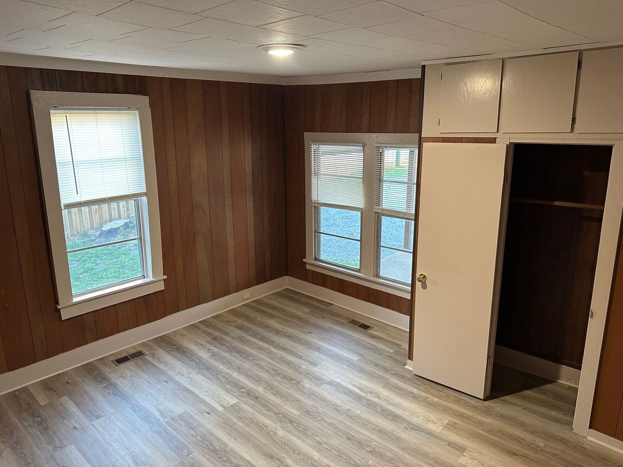 3345 W Don Tyson Pkwy - Photo 7 of 21