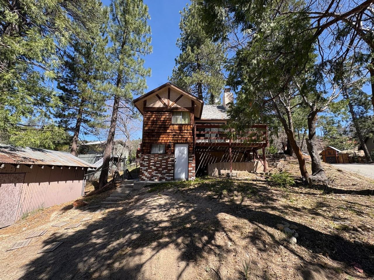 32868 Deer Ln - Photo 2 of 11