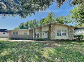 featured image of 721 Westover Dr