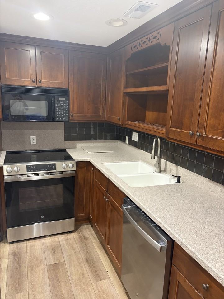 2616 E Robidoux Rd - Photo 4 of 10