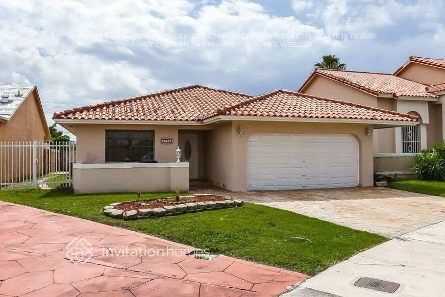 5790 Sw 156th Ct - Photo 2 of 18