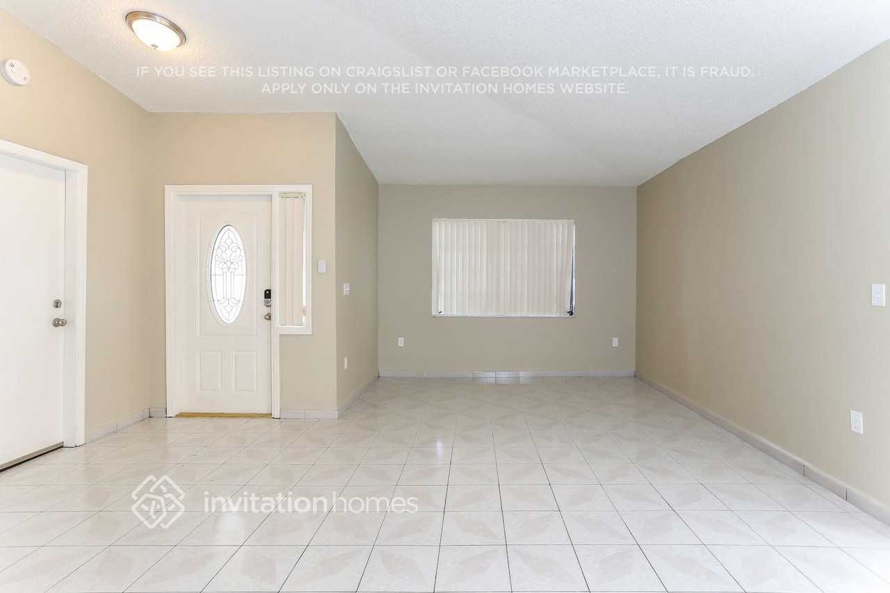 5790 Sw 156th Ct - Photo 4 of 18