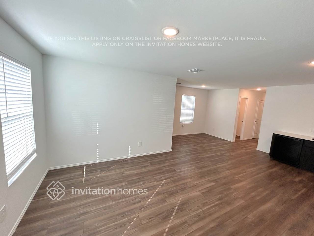 3050 Wallace Wells Ct - Photo 3 of 14