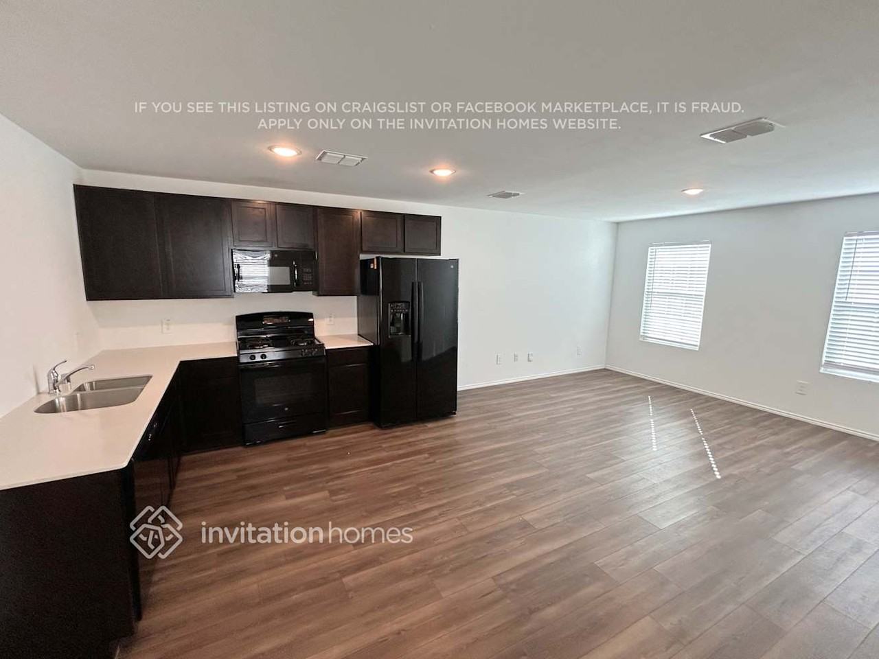 3050 Wallace Wells Ct - Photo 4 of 14