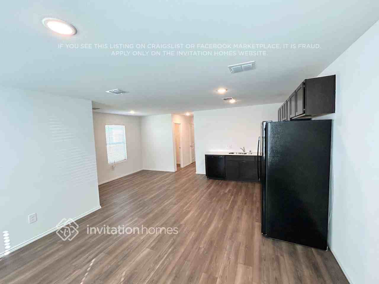 3050 Wallace Wells Ct - Photo 5 of 14