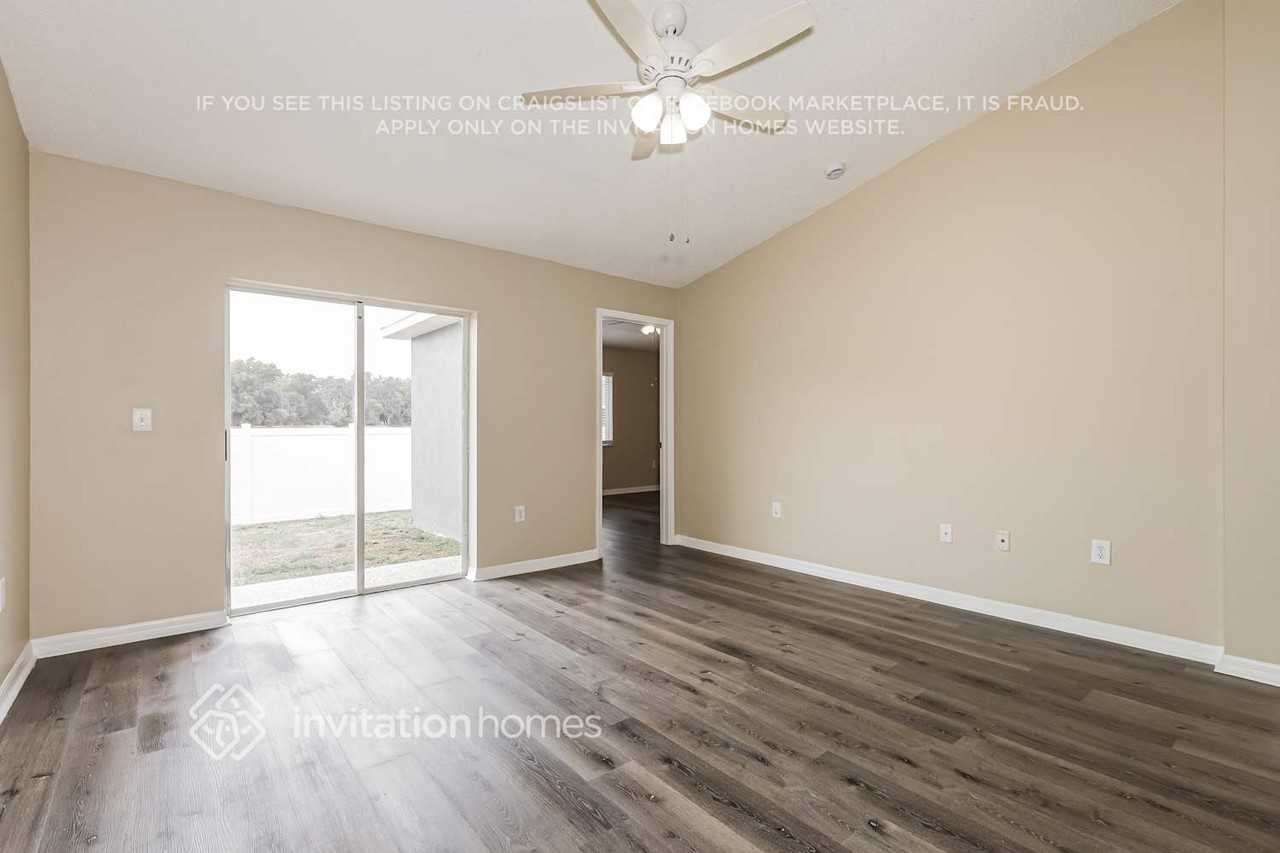 3022 Summer House Dr - Photo 4 of 17