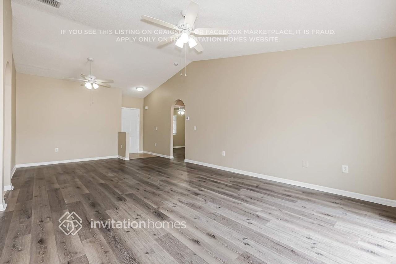 3022 Summer House Dr - Photo 6 of 17