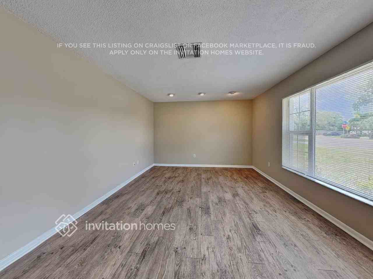 2194 Oak Grove Dr - Photo 3 of 19