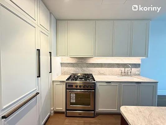 5th Ave #50D - Photo 6 of 20