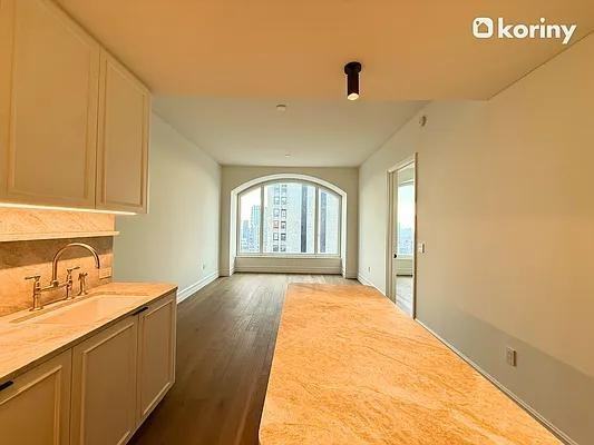 5th Ave #50D - Photo 7 of 20