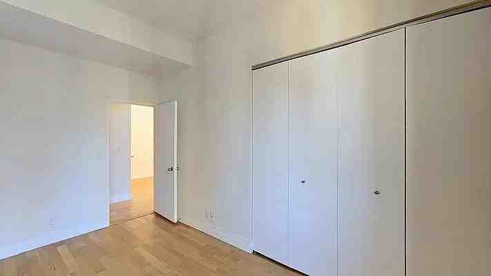 W 52nd St #20A - Photo 7 of 15