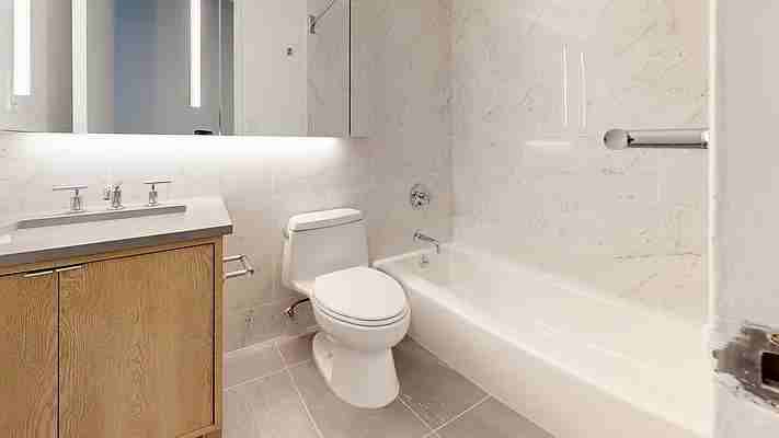 W 52nd St #21D - Photo 4 of 8