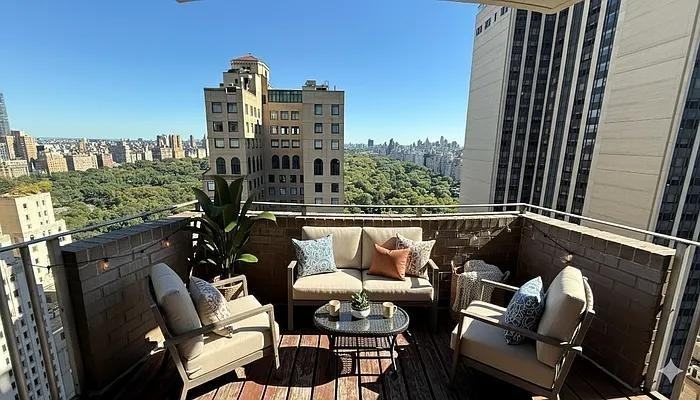 W 58th St #33A - Photo 2 of 20