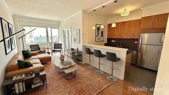 W 58th St #33A - Photo 3 of 20