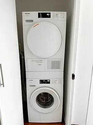 W 58th St #33A - Photo 6 of 20