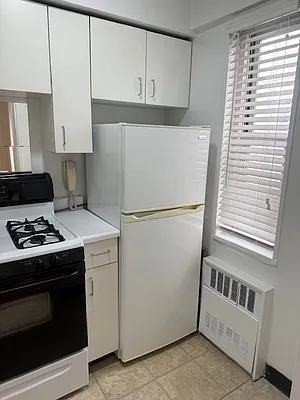 W 57th St #16A - Photo 3 of 6