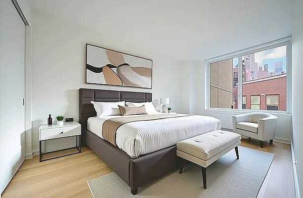 W 37th St #818 - Photo 2 of 20