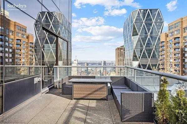 W 56th St #48F - Photo 2 of 20