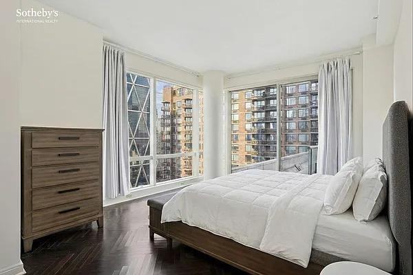 W 56th St #48F - Photo 5 of 20