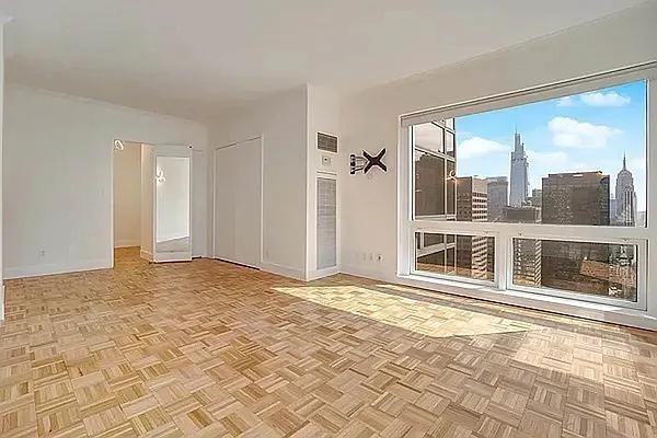 5th Ave #54H - Photo 6 of 20