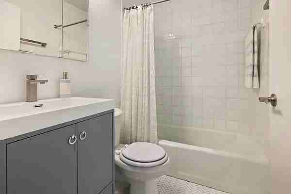 W 55th St #28A - Photo 5 of 19