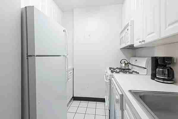 W 55th St #24A - Photo 4 of 20