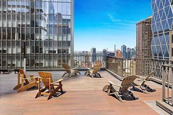 W 55th St #11G - Photo 7 of 20